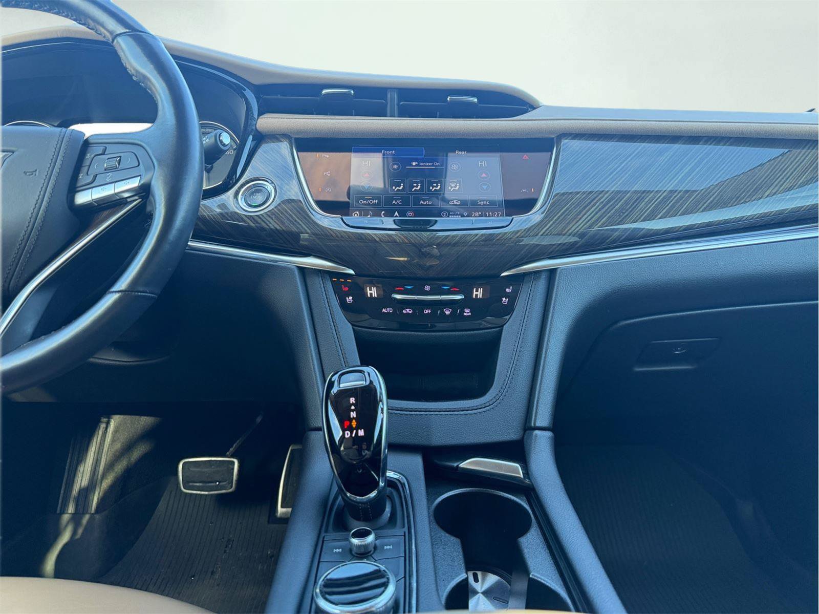 Used 2022 Cadillac XT6 Sport w/ Platinum Package AWD/4WD image 11