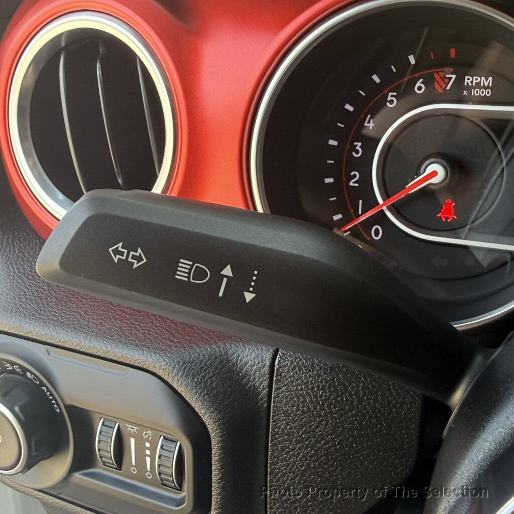 Used 2020 Jeep Wrangler Unlimited Rubicon AWD/4WD image 25