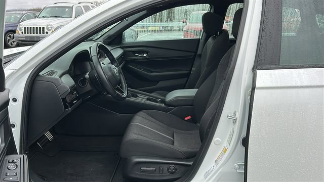 Used 2023 Honda Accord Sport image 9