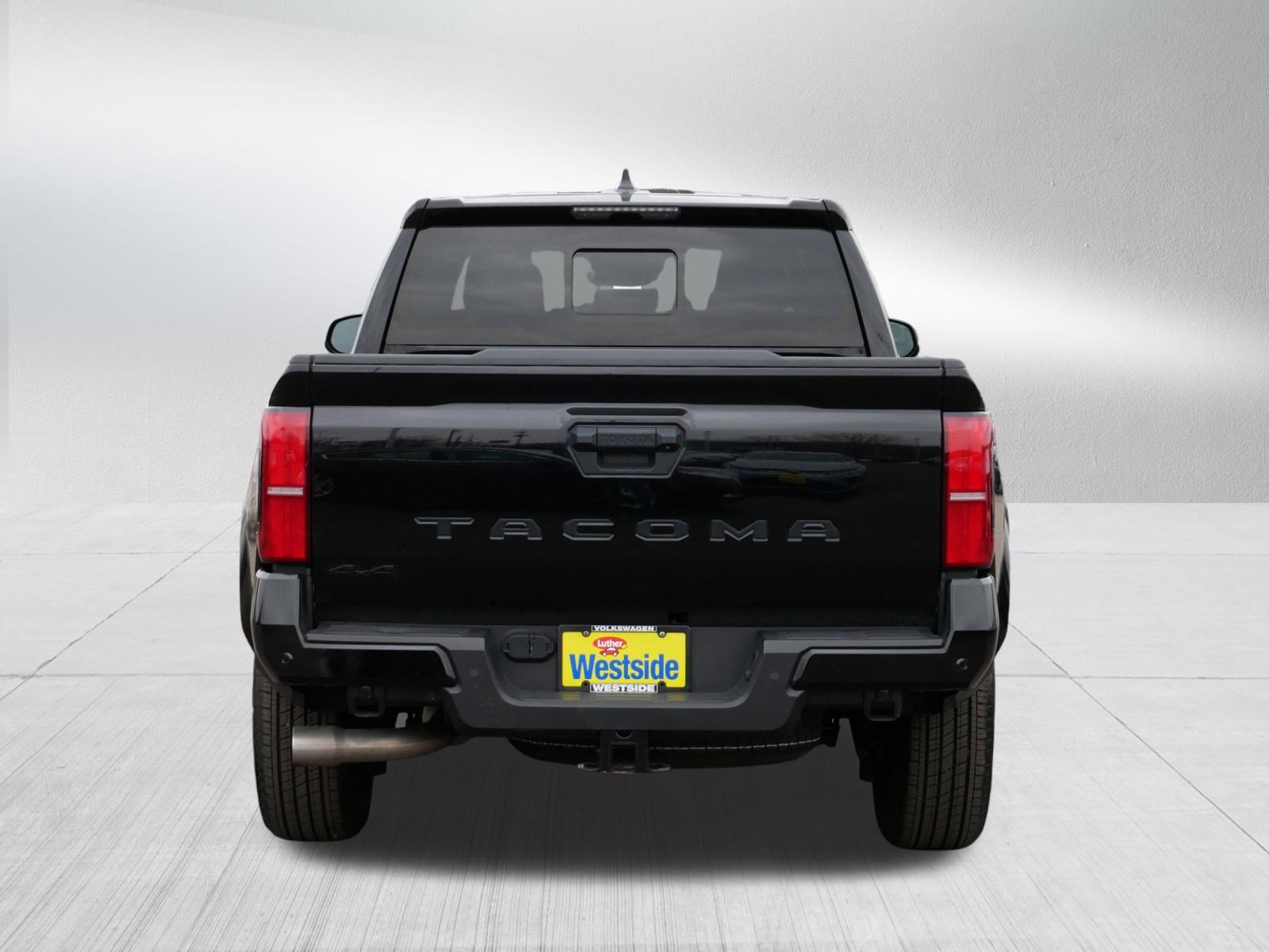 Used 2025 Toyota Tacoma TRD Sport w/ TRD Sport Upgrade Package image 6