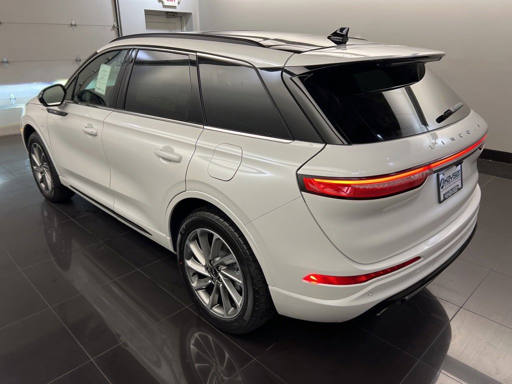 New 2025 Lincoln Corsair Grand Touring w/ Equipment Group 301A image 4