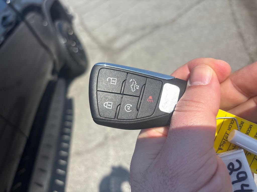 Used 2024 GMC Sierra 1500 AT4 w/ Technology Package image 36