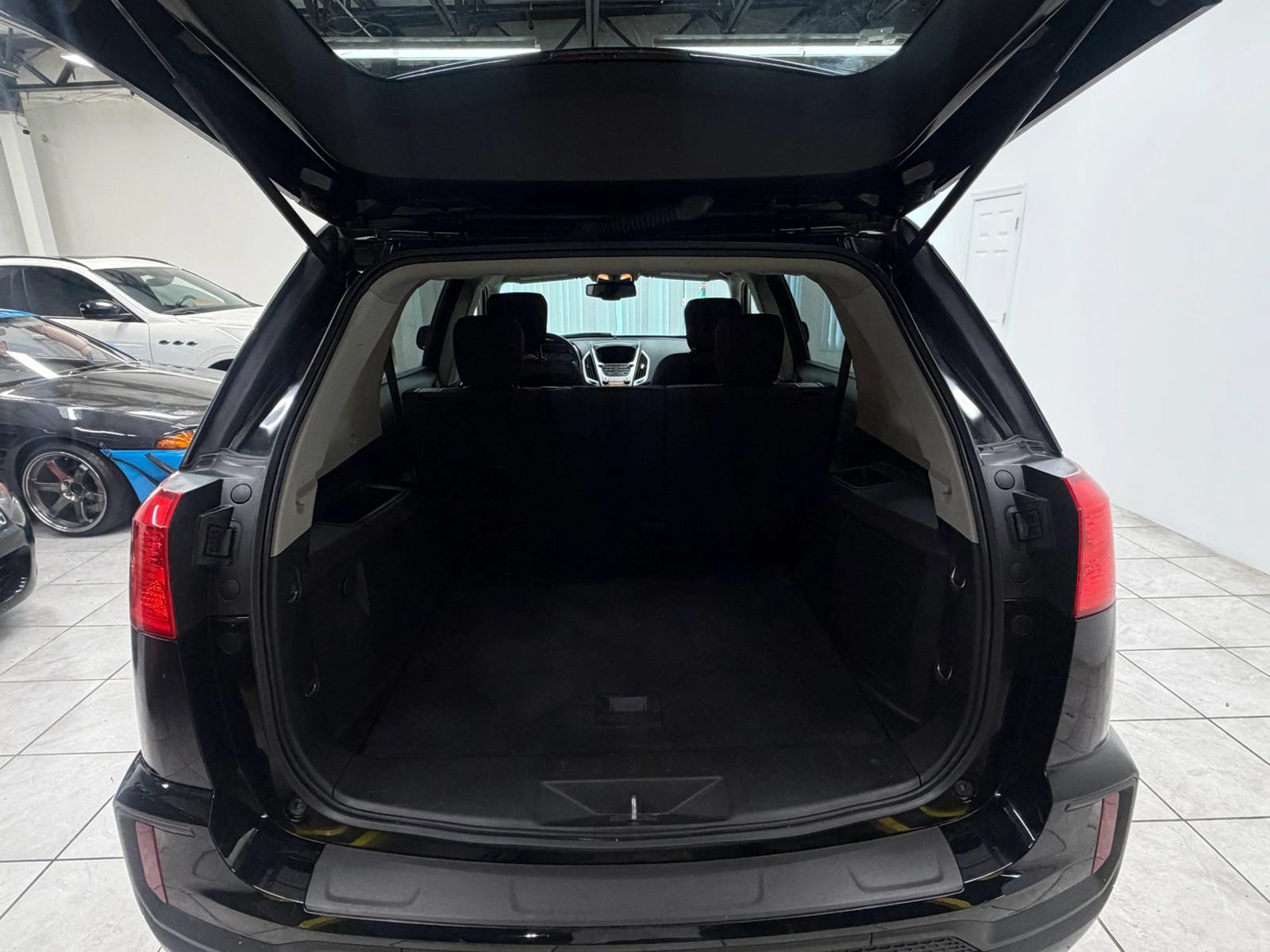 Used 2017 GMC Terrain SLE FWD image 17
