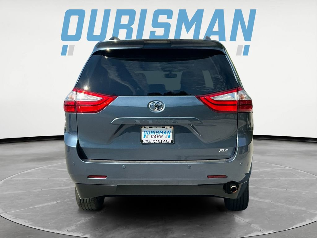 Used 2017 Toyota Sienna XLE Premium FWD image 6