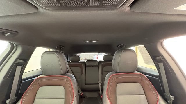 Used 2024 Chevrolet Equinox EV RS FWD image 29