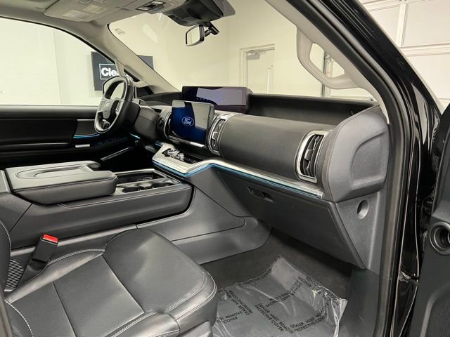 Used 2025 Ford Expedition Max Platinum AWD/4WD image 58