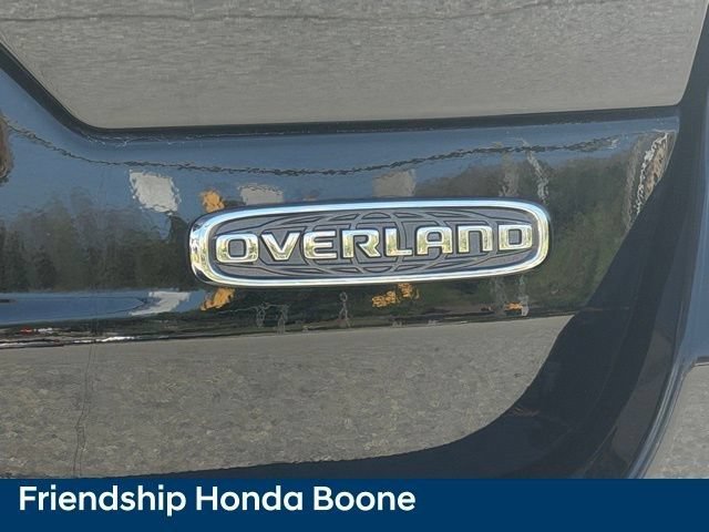 Used 2023 Jeep Grand Cherokee Overland AWD/4WD image 17
