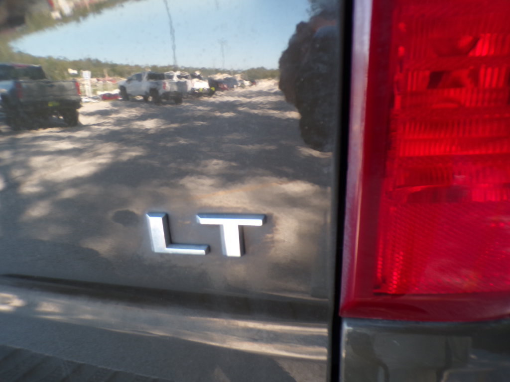 Used 2023 Chevrolet Silverado 1500 LT AWD/4WD image 16