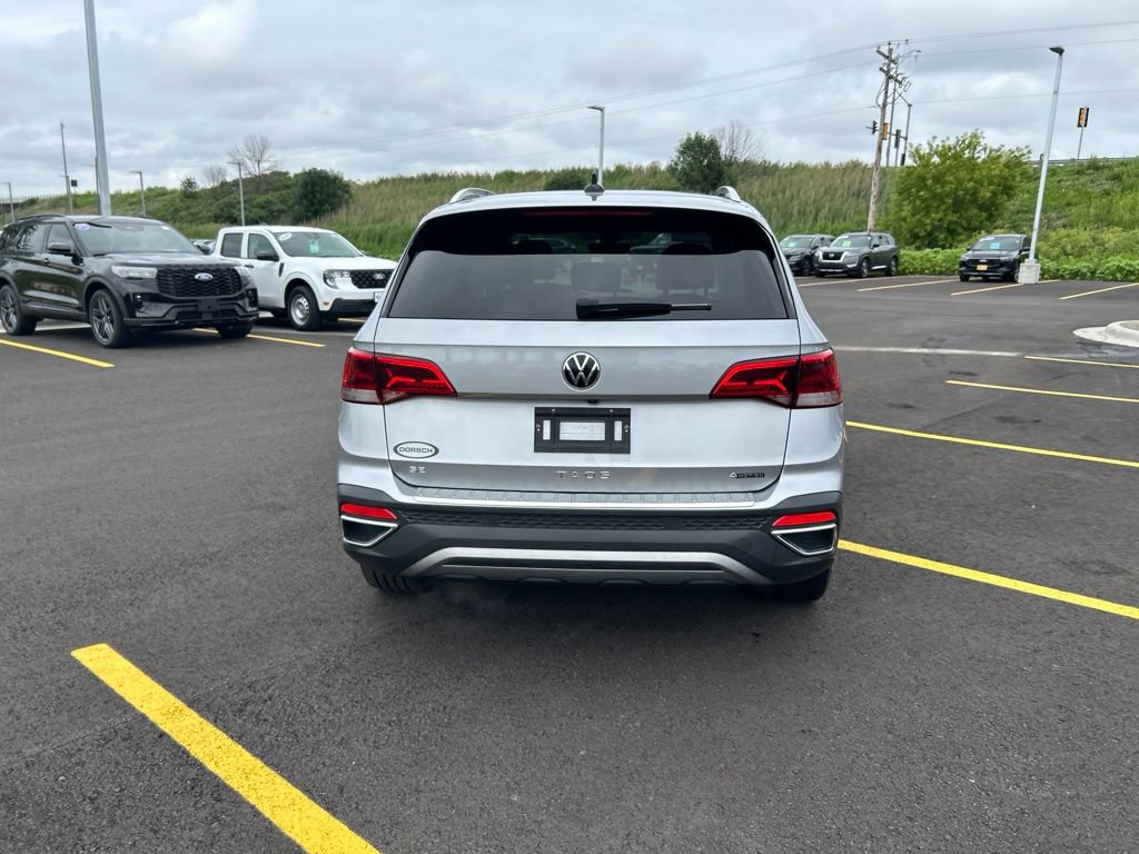 Used 2022 Volkswagen Taos SE AWD/4WD image 8