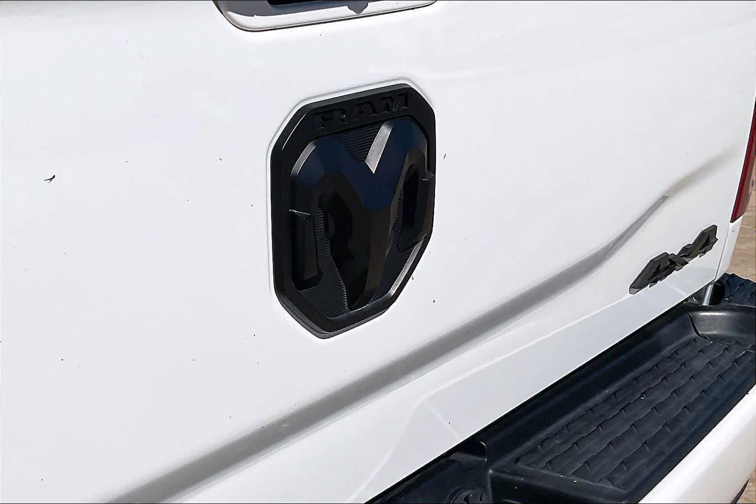 Used 2022 RAM 3500 Big Horn w/ Night Edition AWD/4WD image 30