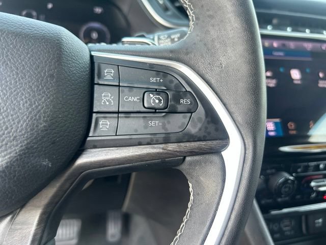 Used 2023 Jeep Grand Cherokee L Limited w/ Luxury Tech Group II AWD/4WD image 22