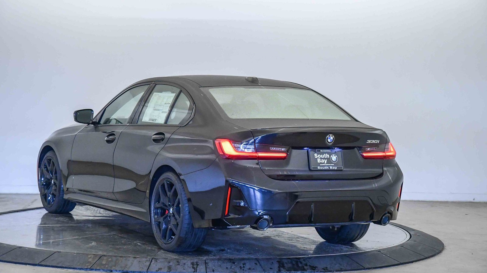 New 2026 BMW 330i Sedan w/ M Sport Package image 2