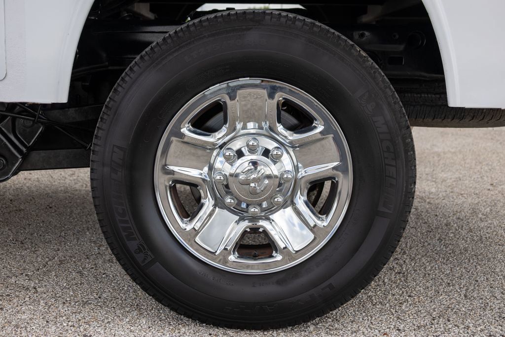 Used 2018 RAM 2500 Tradesman w/ Chrome Appearance Group RWD image 23