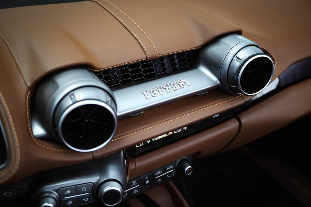 Certified 2022 Ferrari 812 GTS RWD image 33