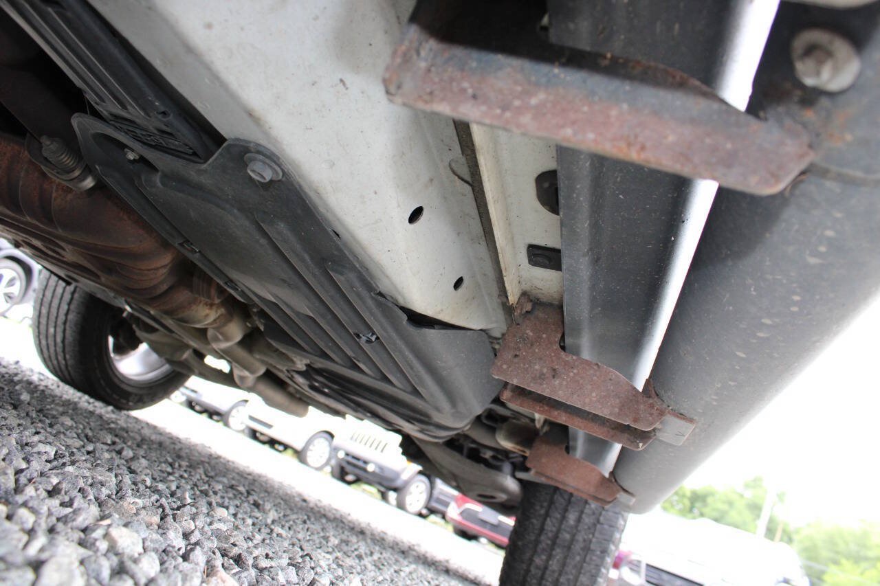 Used 2012 Jeep Grand Cherokee Overland AWD/4WD image 29