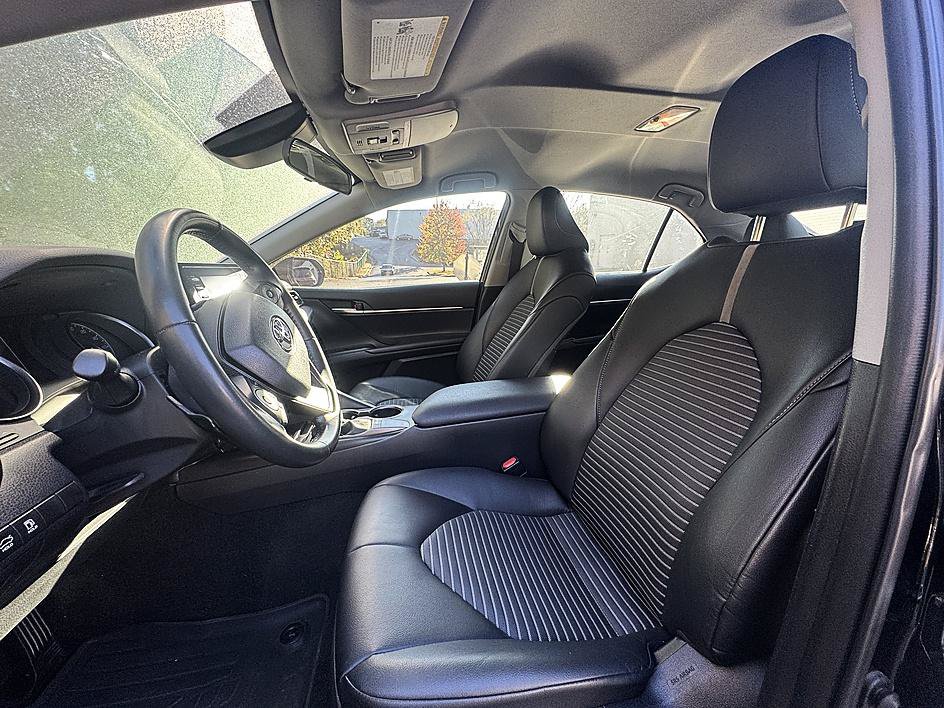 Used 2023 Toyota Camry SE FWD image 7