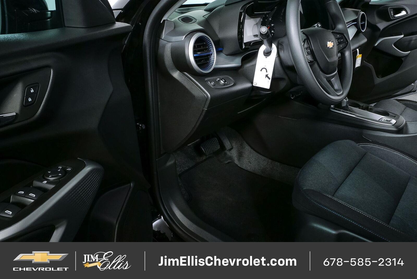New 2026 Chevrolet Trax LS w/ LS Convenience Package FWD image 7