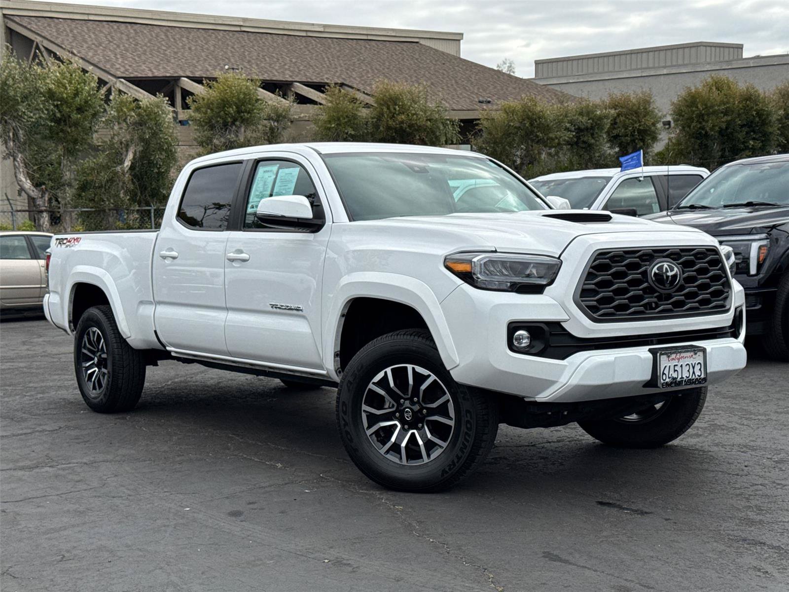 Used 2023 Toyota Tacoma TRD Sport AWD/4WD image 2