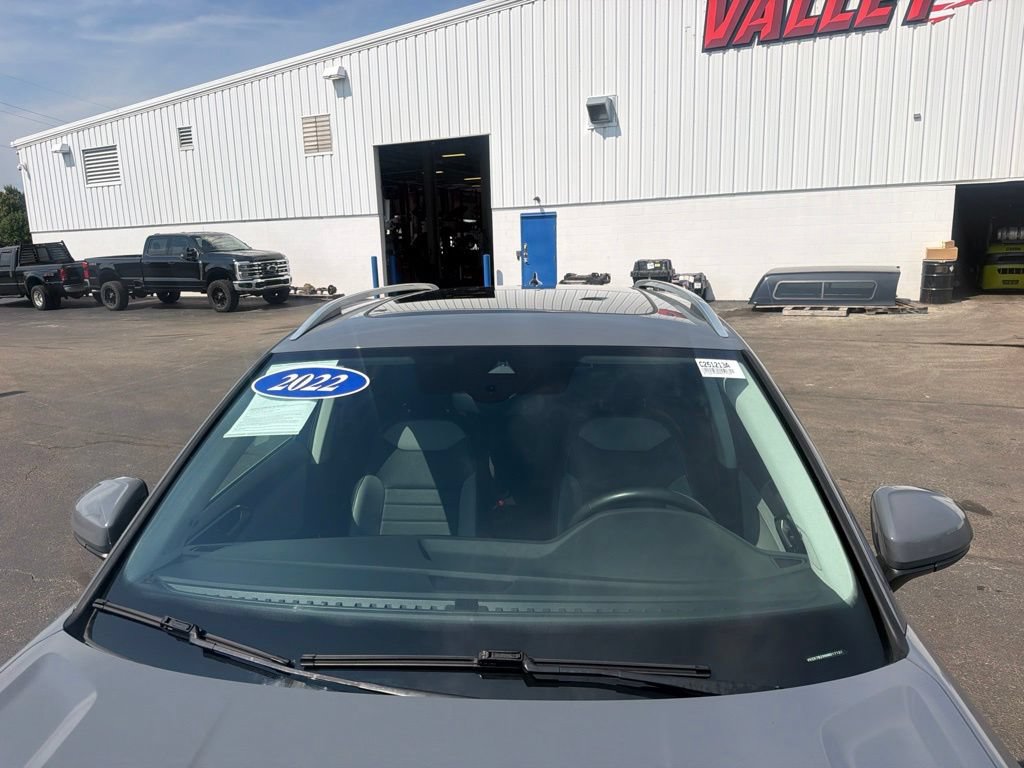 Used 2022 Volkswagen Taos SEL w/ Panoramic Sunroof Package AWD/4WD image 18