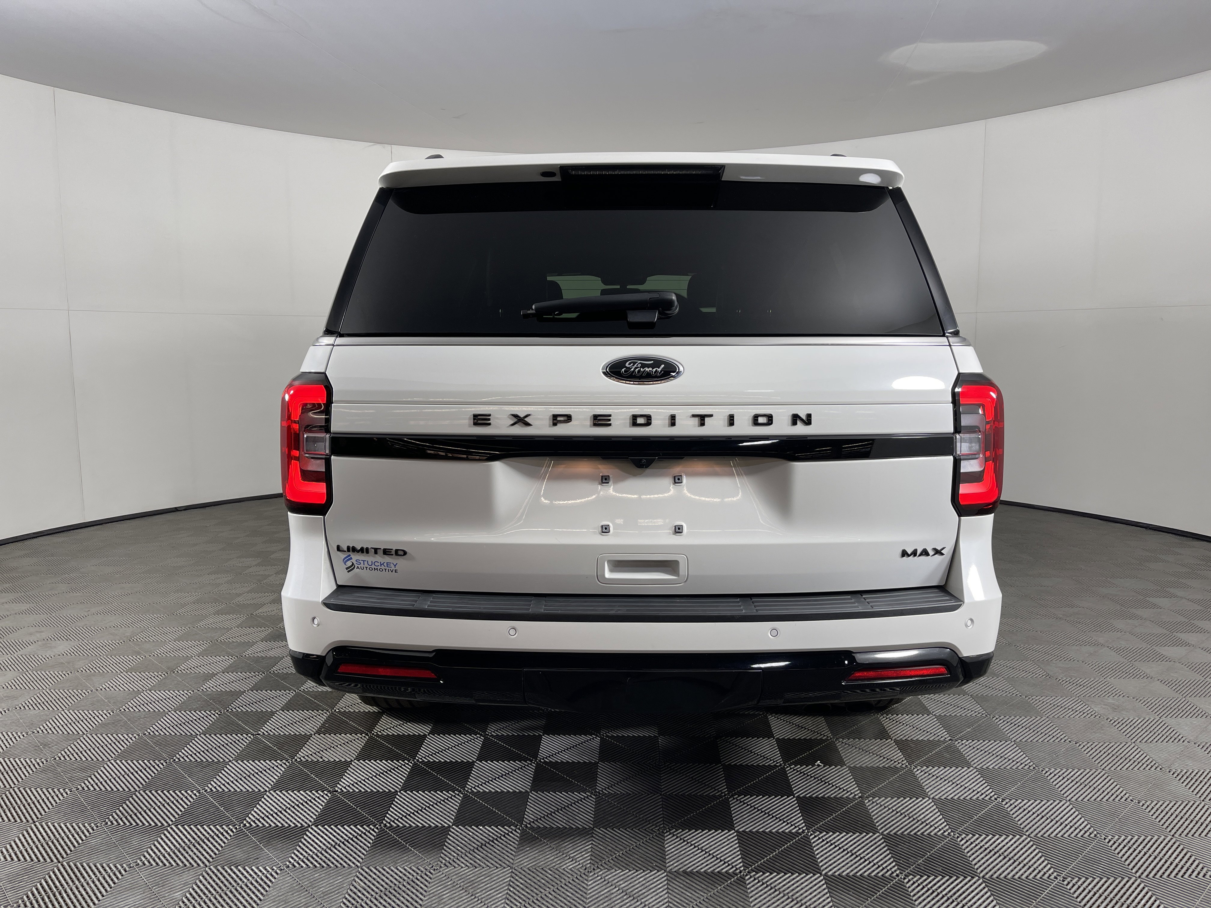 Used 2022 Ford Expedition Max Limited image 4