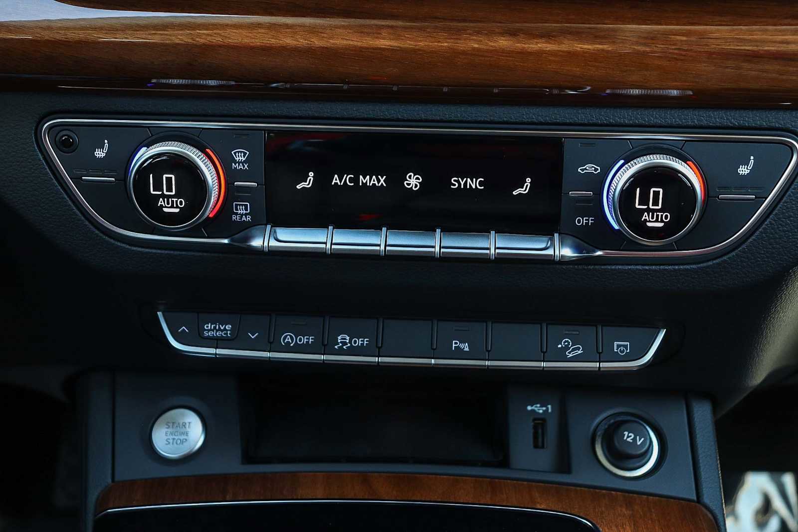 Used 2023 Audi Q5 2.0T Premium w/ Convenience Package image 18