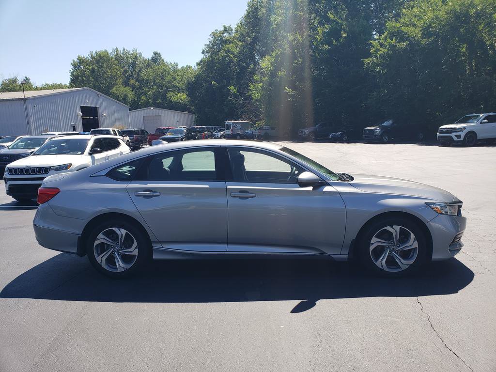 Used 2020 Honda Accord EX image 4