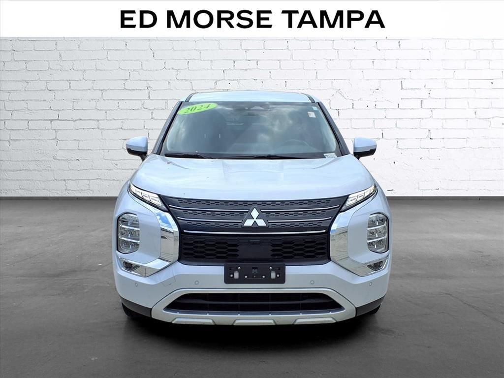 Used 2024 Mitsubishi Outlander SE FWD image 6