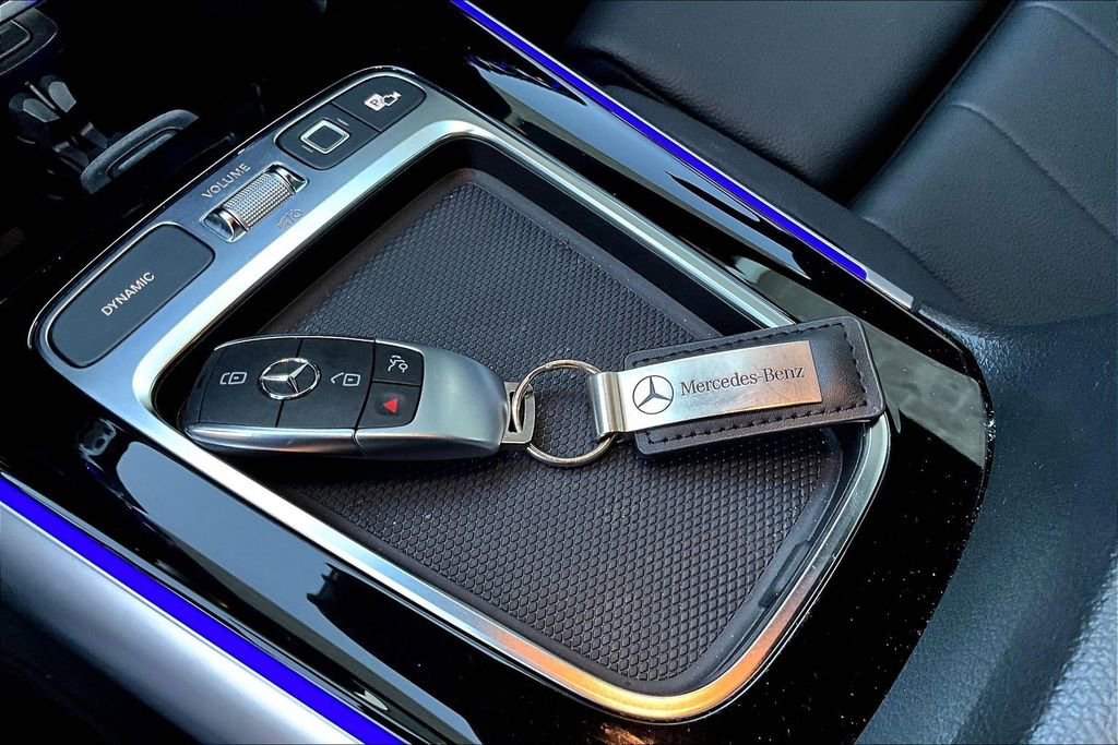 Used 2025 Mercedes-Benz GLA 250 4MATIC image 10