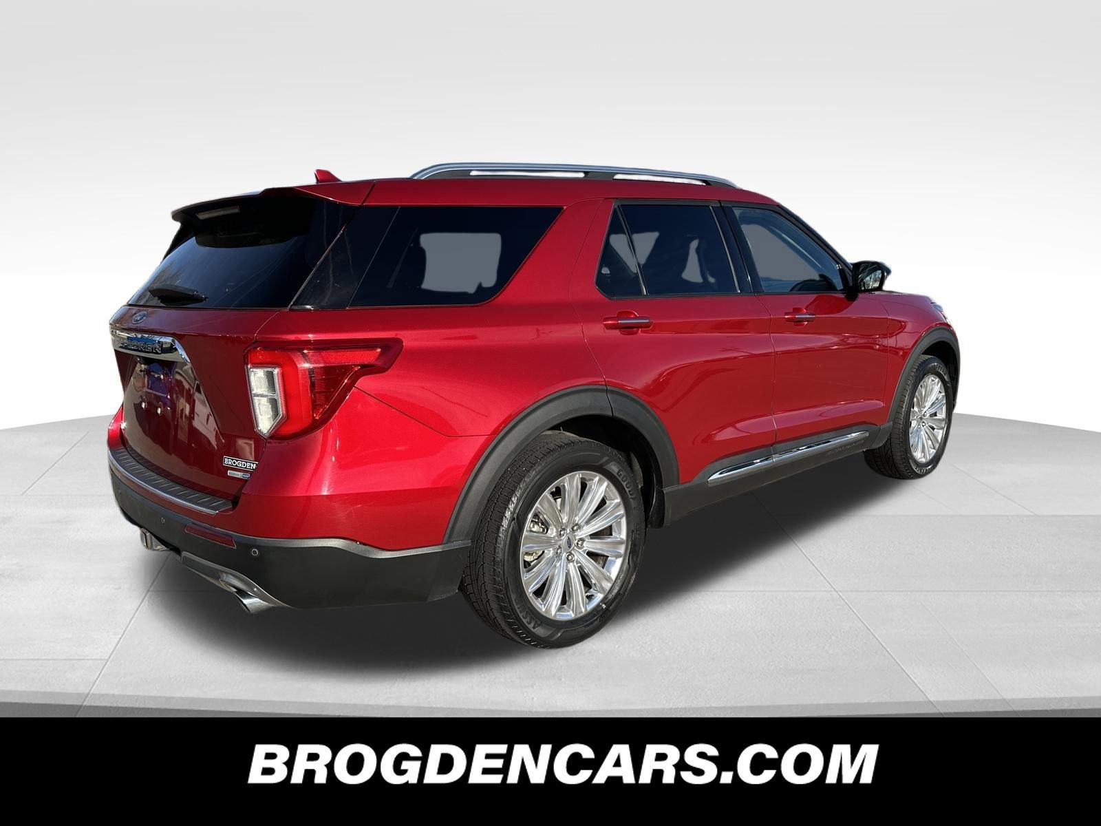 Used 2020 Ford Explorer Limited w/ Class III Trailer Tow Package image 3