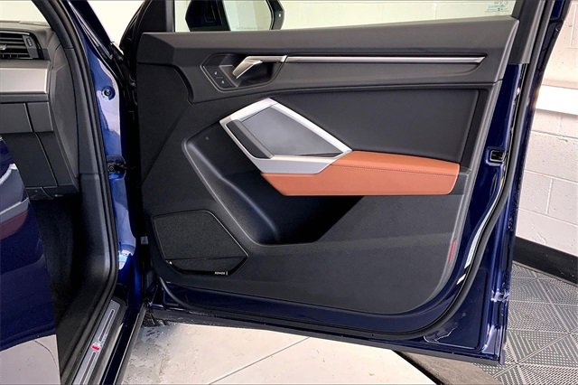 Certified 2025 Audi Q3 2.0T Premium Plus w/ Premium Plus Package image 24