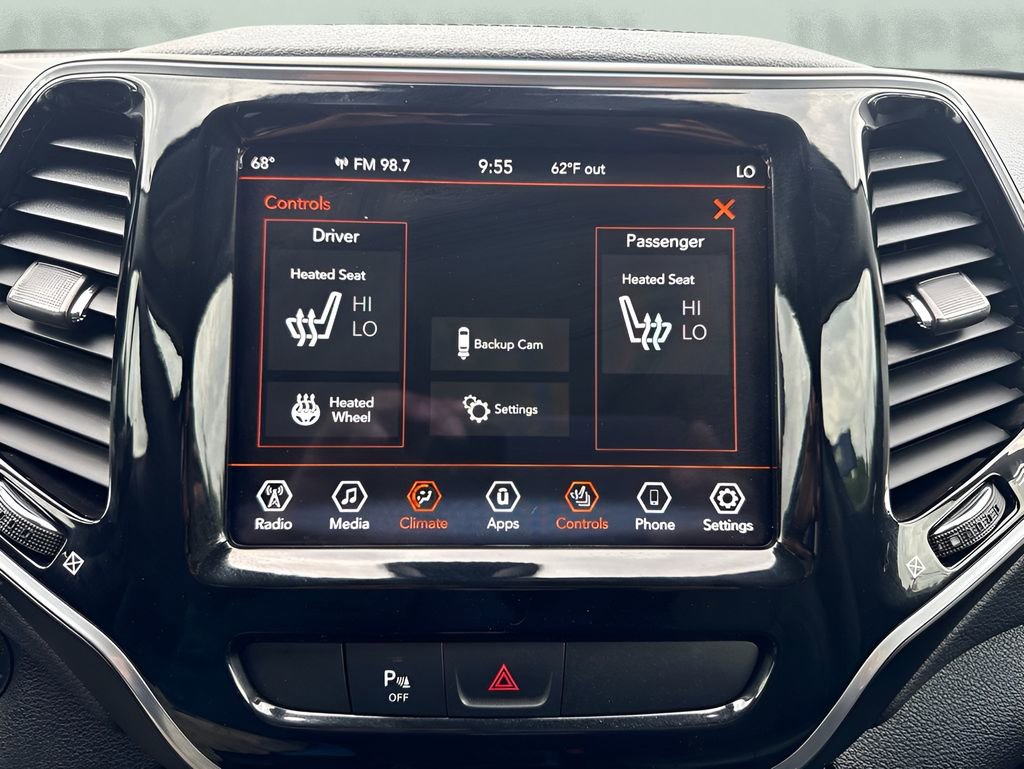 Used 2019 Jeep Cherokee Limited FWD image 21
