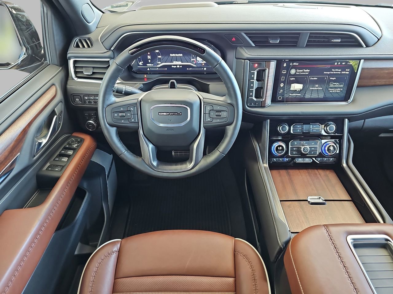 Used 2024 GMC Yukon Denali Ultimate AWD/4WD image 22