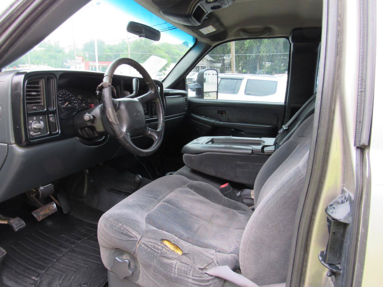 Used 2002 Chevrolet Silverado 2500 LS AWD/4WD image 12