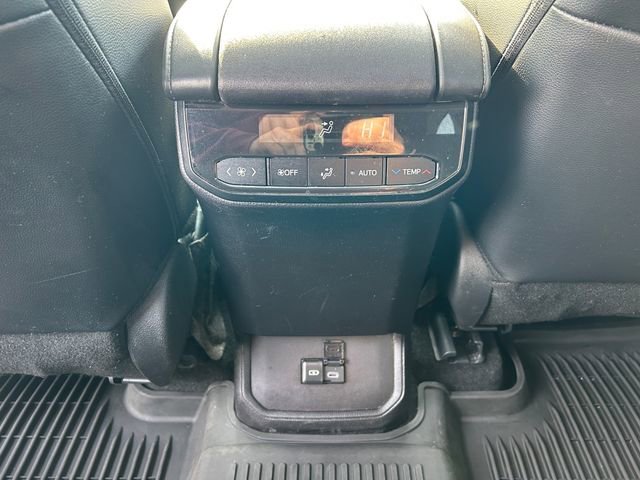 Certified 2024 Toyota Highlander XLE image 24