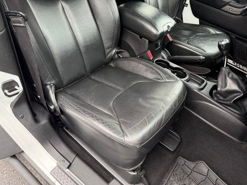 Used 2013 Jeep Wrangler Sahara image 33