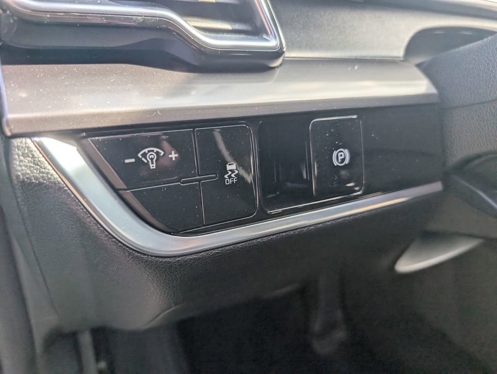 Used 2023 Kia Sportage EX AWD/4WD image 16