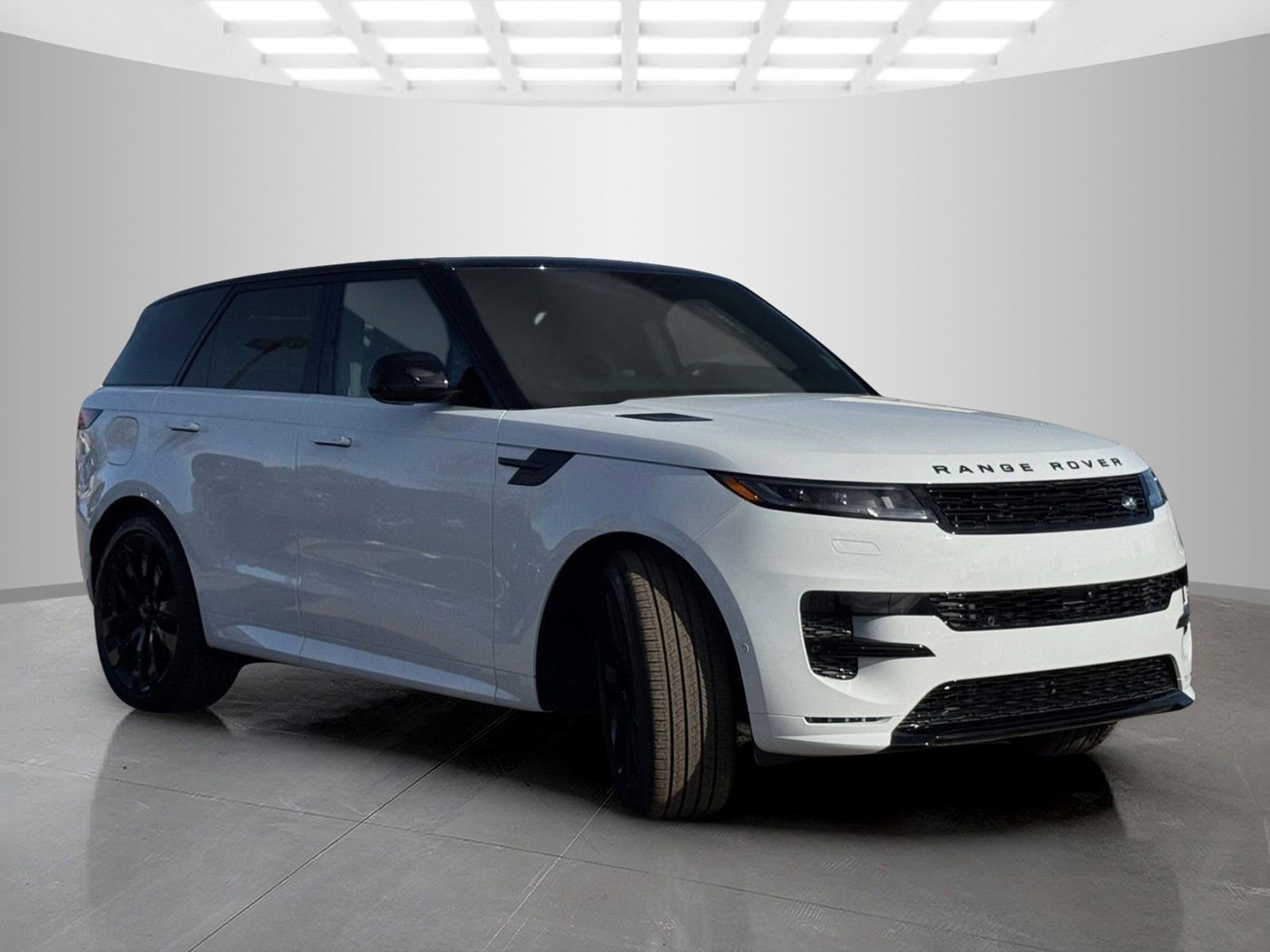 New 2026 Land Rover Range Rover Sport Dynamic SE image 3