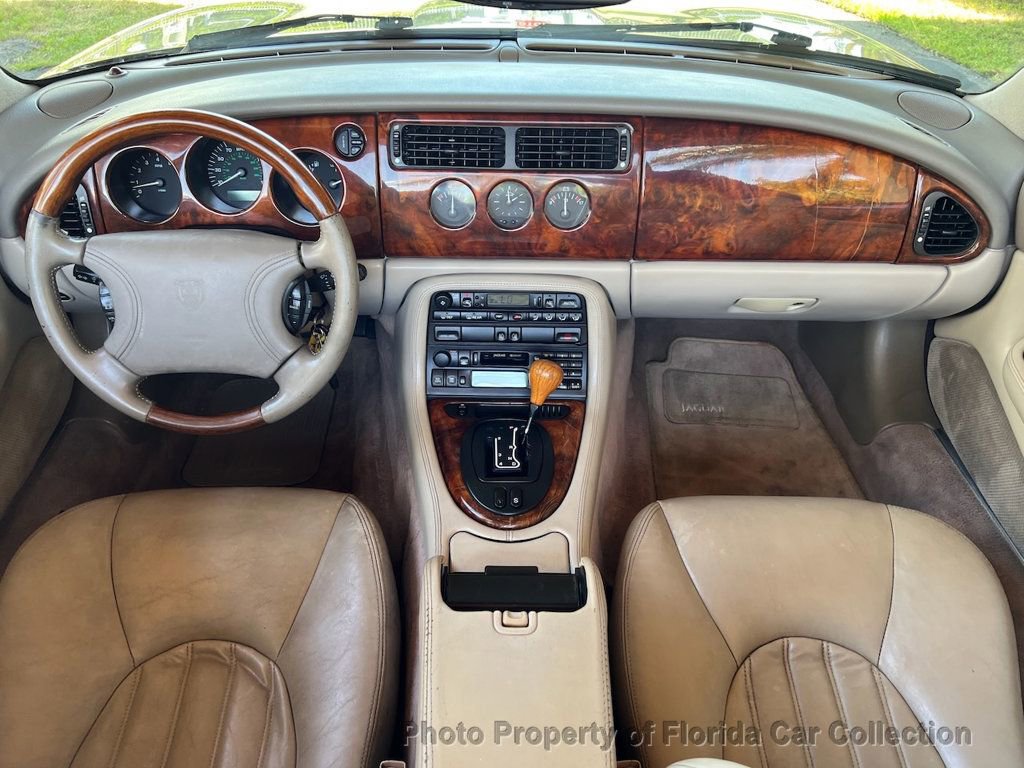 Used 1999 Jaguar XK8 Convertible image 28