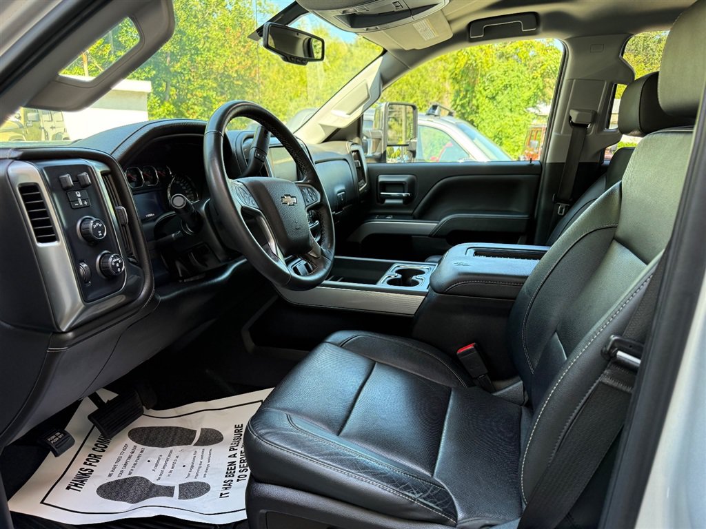 Used 2019 Chevrolet Silverado 2500 LTZ w/ Duramax Plus Package AWD/4WD image 8