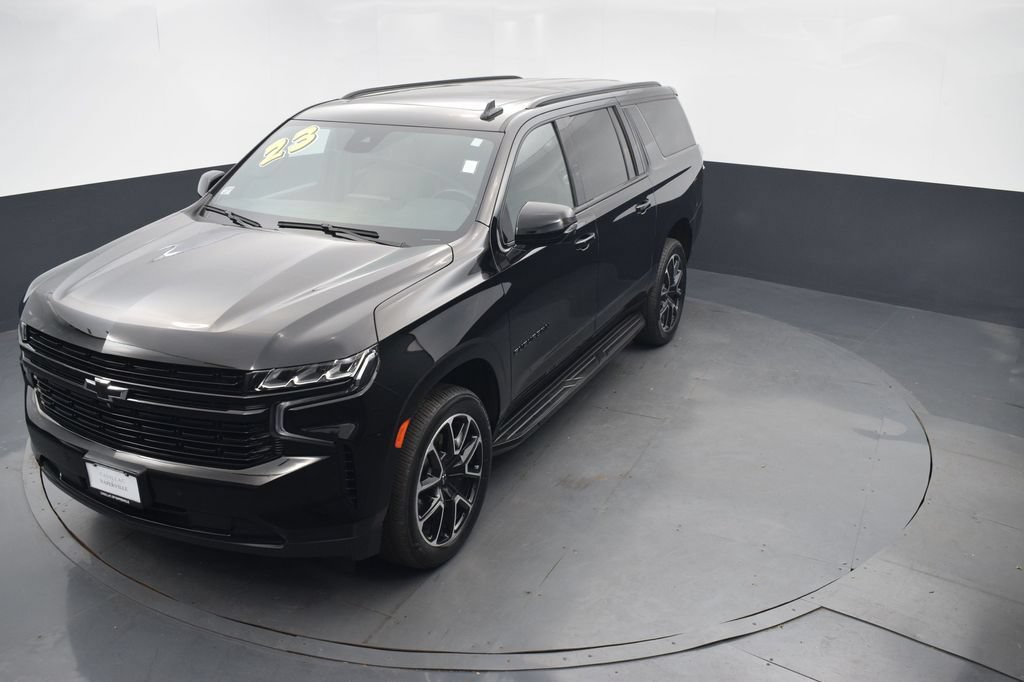 Used 2023 Chevrolet Suburban RST w/ Luxury Package AWD/4WD image 43