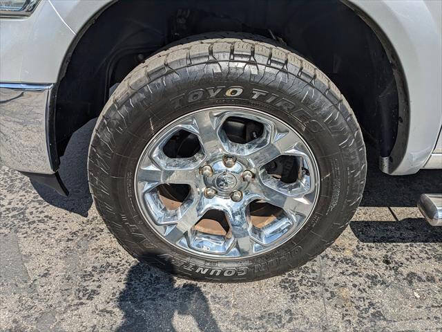 Used 2017 RAM 1500 Laramie AWD/4WD image 8