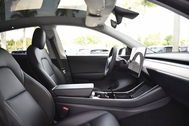 Used 2021 Tesla Model Y Long Range image 21