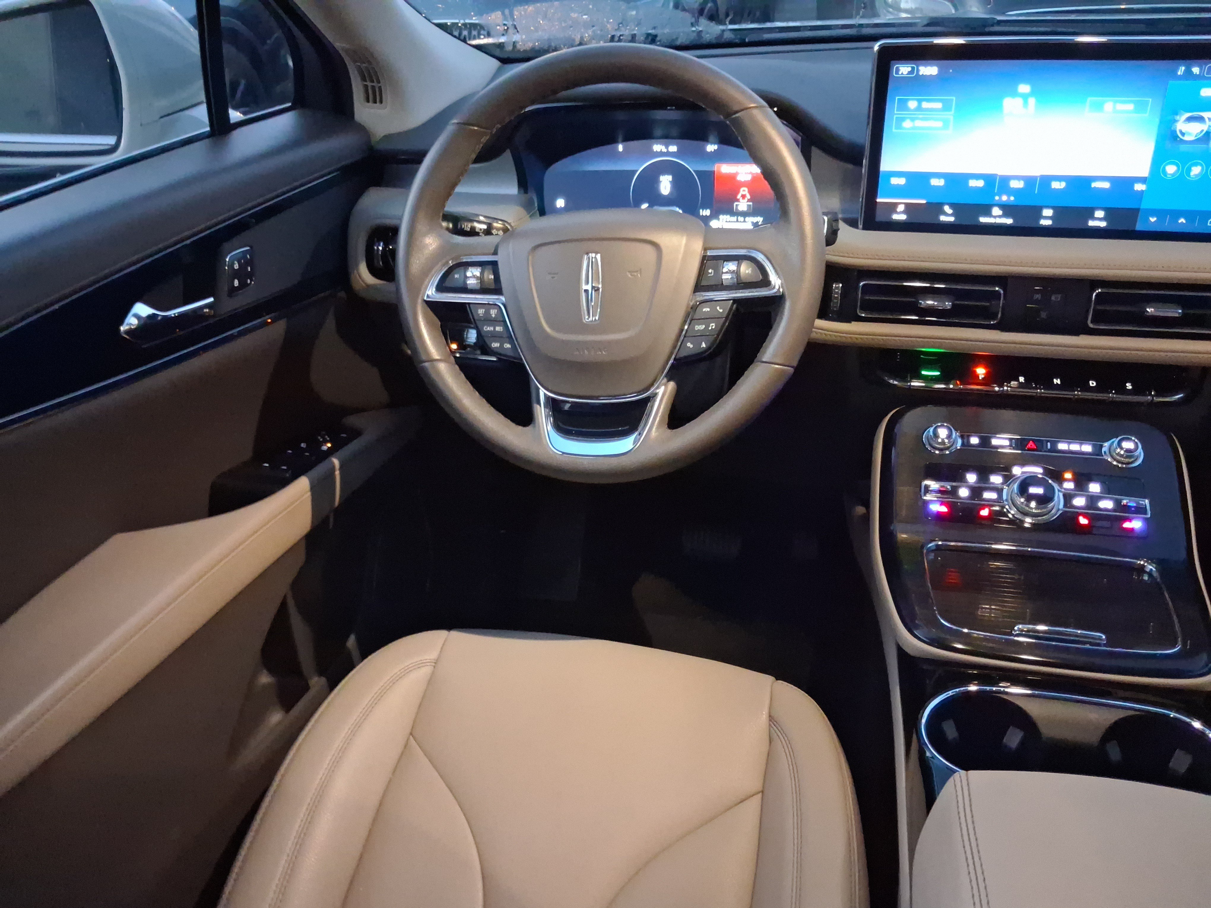 Certified 2023 Lincoln Nautilus FWD image 8