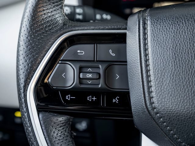 Used 2023 Toyota Sequoia Capstone AWD/4WD image 19