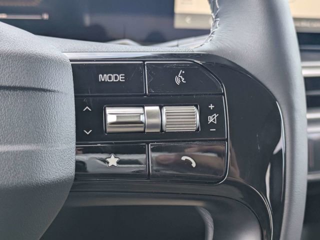 New 2025 Kia Sorento S FWD image 29