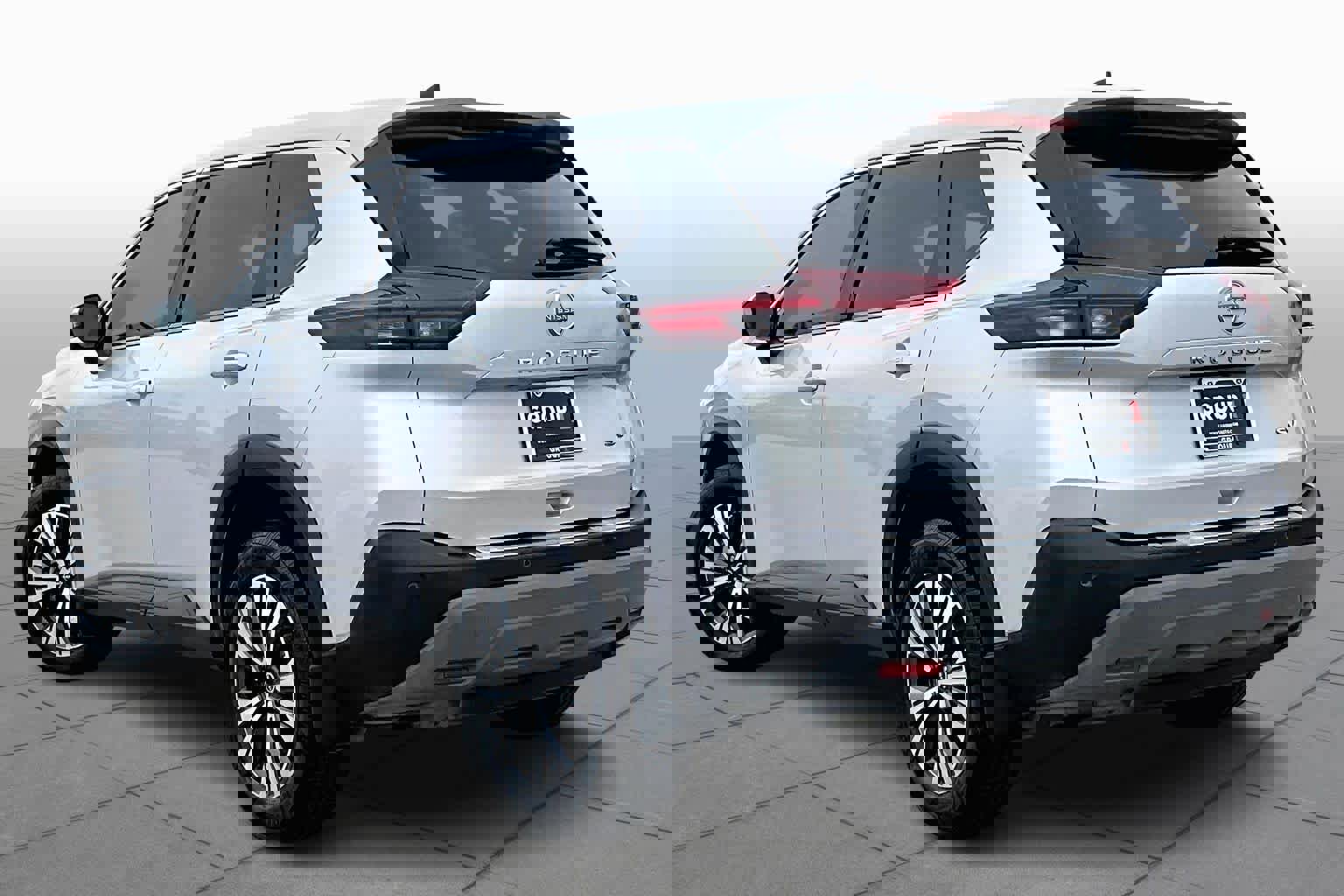 Used 2022 Nissan Rogue SV image 10