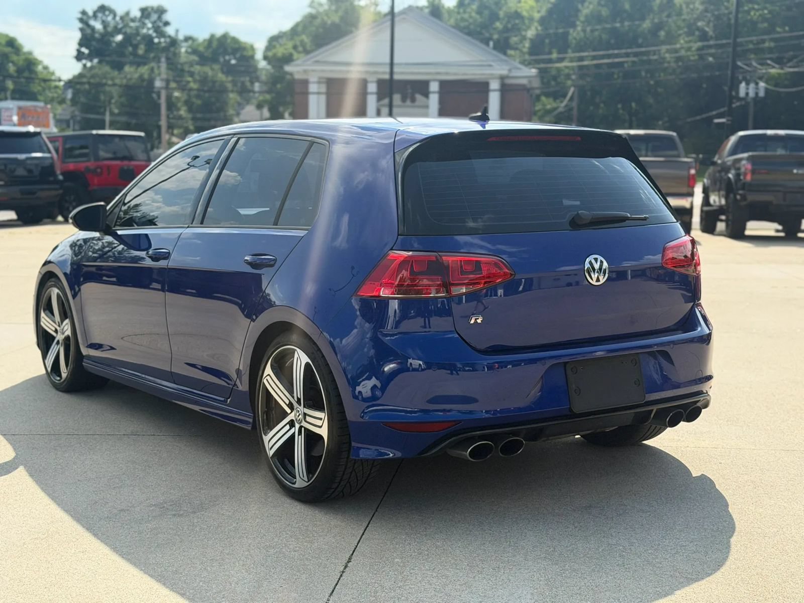 Used 2015 Volkswagen Golf R 4-Door AWD/4WD image 3