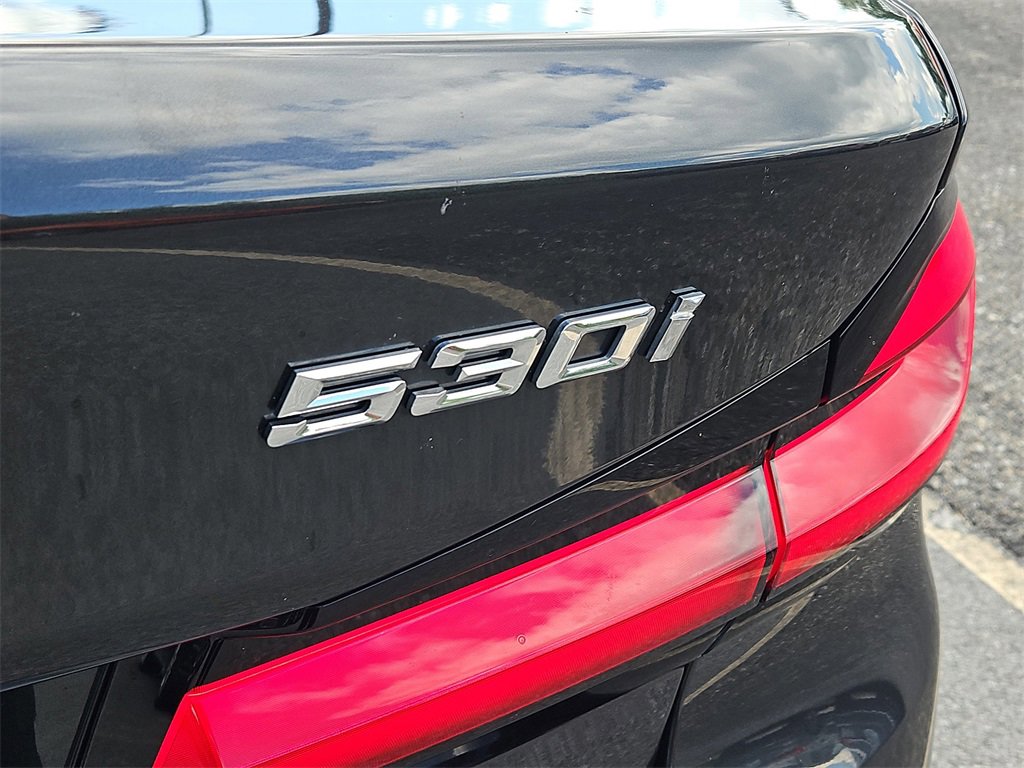 Used 2022 BMW 530i xDrive w/ Premium Package image 12