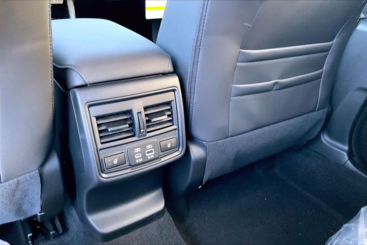 New 2026 Subaru Outback Limited AWD/4WD image 18