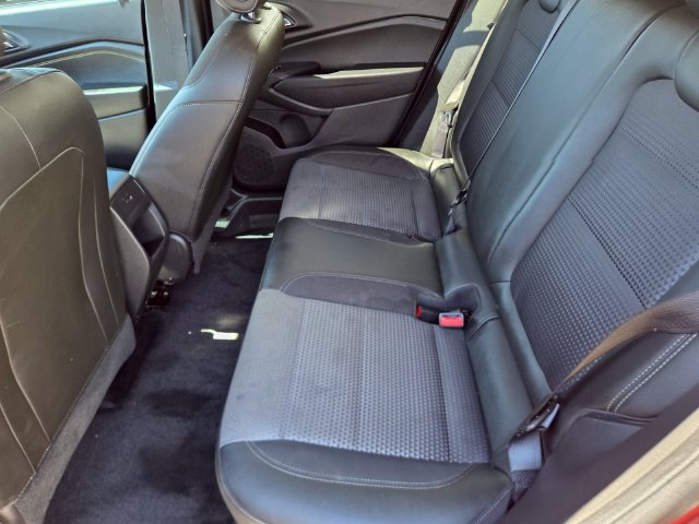 Used 2025 Chevrolet Trax LT w/ LT Convenience Package FWD image 11